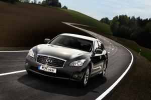 Infiniti M35h GT 2012 года